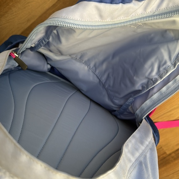 Lot of 2 like-new The North Face backpacks main image 7